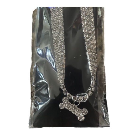 Brand new rhinestone with bone pendant pet collar (clear rhinestones) - Picture 2 of 4